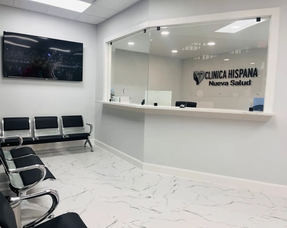 Fachada de Clínica Hispana Nueva Salud Hammerly en 8538 Hammerly Blvd Suite B, Houston, TX